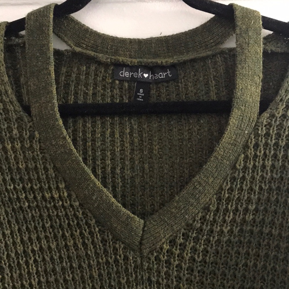 Derek Heart Forever 21 Sweater - Picture 2 of 2